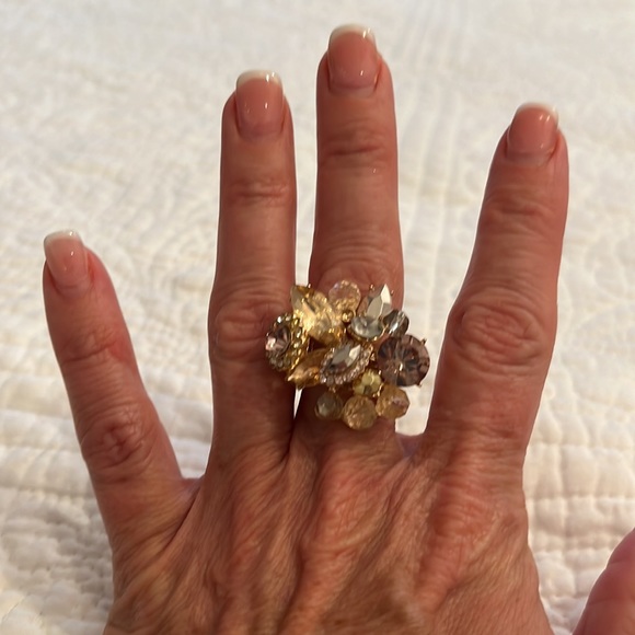 Fun sparkly earrings and ring set - Picture 2 of 4